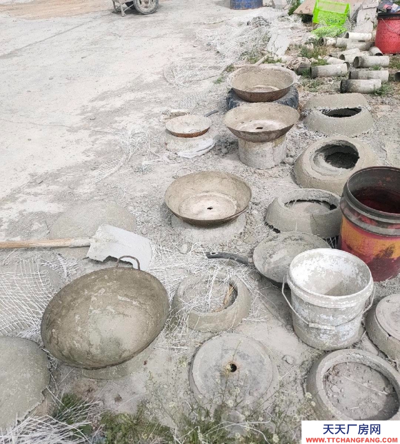 保定 鑫縣  約三畝地。有庫房。廠房。辦公室。水電齊全。地面平整