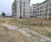 (出租) 襄陽南漳交通方便。門面四間，倉庫200平方。適合小型加工廠，維修廠等