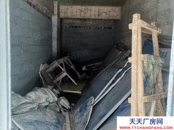 株洲市天元區(qū)倉(cāng)庫(kù)出租丶交通便利正規(guī)市場(chǎng)丶價(jià)格低丶免物業(yè)丶保安24小時(shí)值班