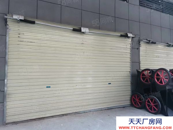 株洲市天元區(qū)倉(cāng)庫(kù)出租丶交通便利正規(guī)市場(chǎng)丶價(jià)格低丶免物業(yè)丶保安24小時(shí)值班