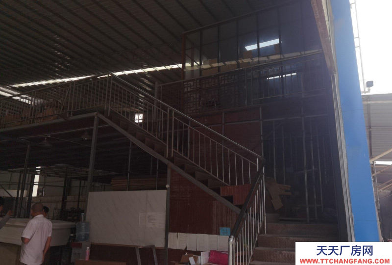 (出租) 南寧市西鄉塘區11米高度，地板打混疑土通風透氣。。