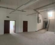 (出租) 襄陽宜城個人廠房，精裝修，水電已裝，有停車場，有宿舍，可辦公。