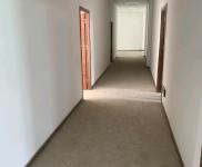 (出租) 襄陽宜城個人廠房，精裝修，水電已裝，有停車場，有宿舍，可辦公。