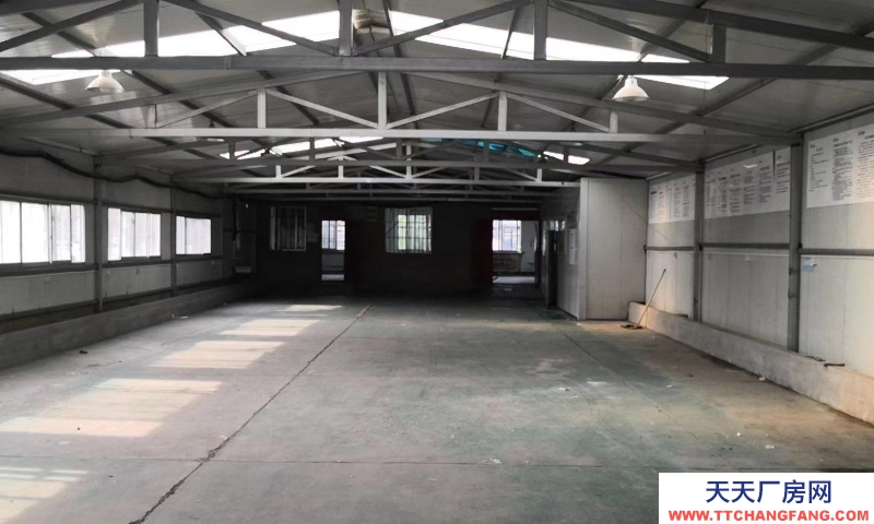 東營北一路嬉水公園路南院內(nèi),400平房庫房帶3間平房