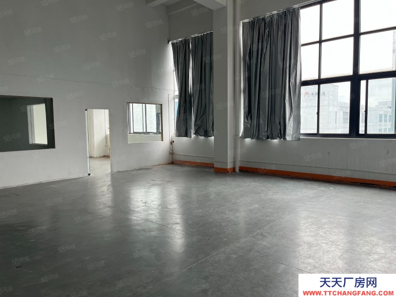 寧波江北(出租) 復式倉庫！辦公倉庫江北商圈 直播商貿跨境電商均可 大貨梯3樓