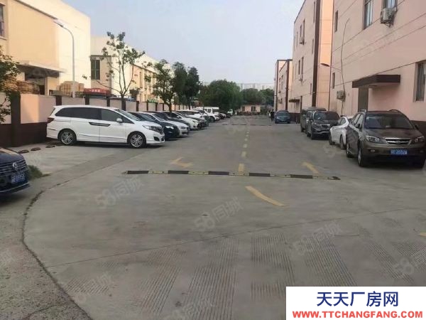 蘇州市常熟市尚湖,貨梯口,340平,雙開玻璃門,生產,組裝,電子,辦公等