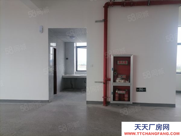 蘇州市常熟市莫城樓上電商倉庫1300平出租，環(huán)境好，租金便宜，交通便利