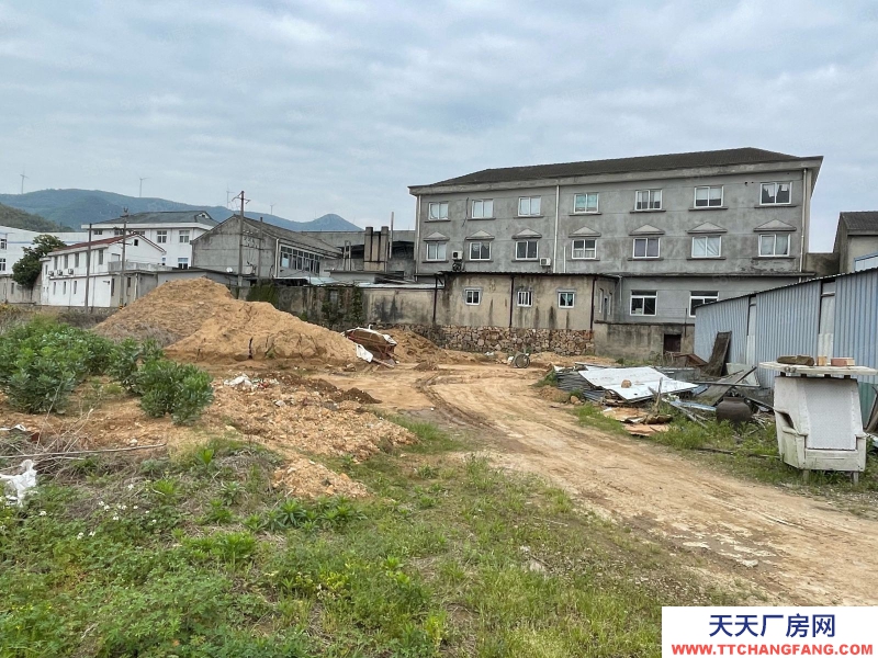寧波江北(出售) 慈城鎮(zhèn)老廠房。土地2000平方，房產(chǎn)715平方，880萬