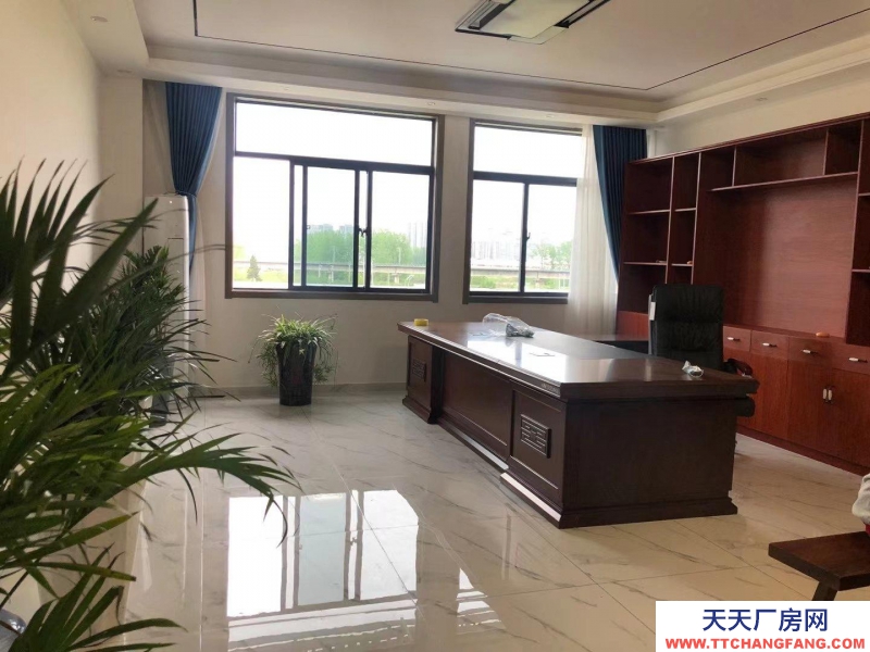 (出租) 阜陽潁東院內(nèi)有冷庫，可停大型車輛，面積85－5000平。