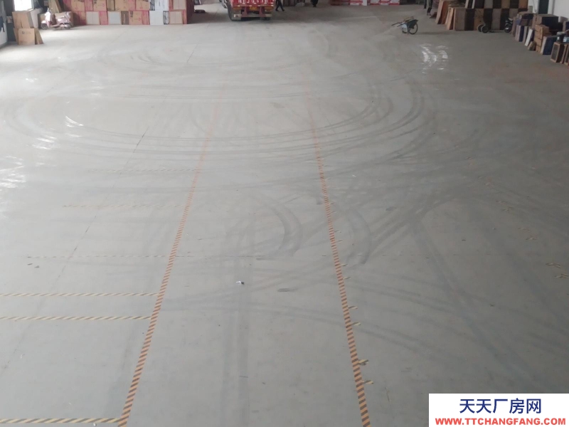 (出租) 阜陽潁東倉庫位于十字路口，可自由發(fā)揮