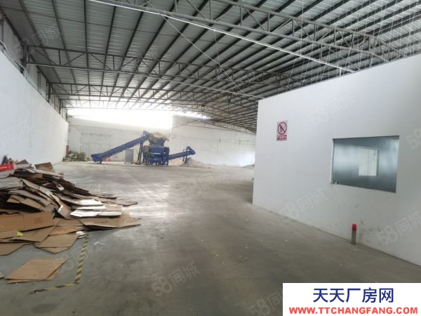 株洲市蘆淞區服裝市場旁廠房倉庫600出租