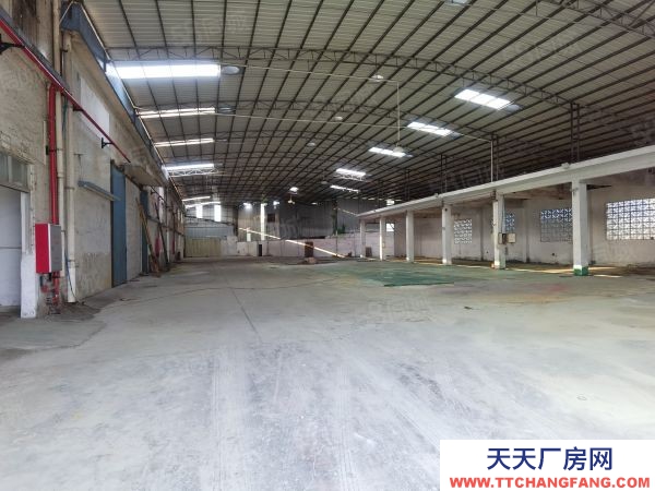 株洲市蘆淞區服裝市場旁廠房倉庫600出租