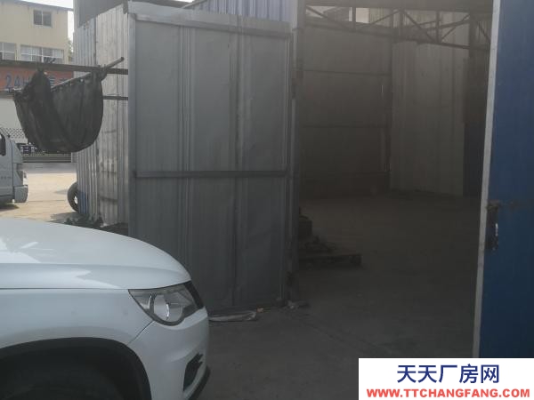 (出租) 黃岡黃州簡易鋼結構倉庫，兩個門，貨物進出方便。