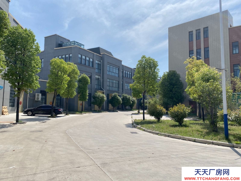 (出售) 阜陽潁泉廠房！三層1360平方包稅 送電梯 變壓器 可進(jìn)半掛