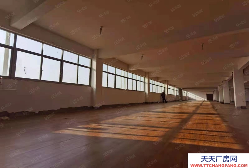 (出租)阜陽潁泉 商貿城人流量大工人好招，獨立大院可進大車，辦廠倉庫辦公均可