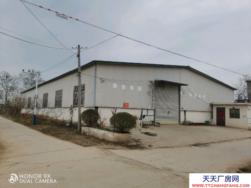 (出租) 阜陽太和廠房長37米，寬24米，適合裝設備，做倉庫，墻體為隔熱巖棉板