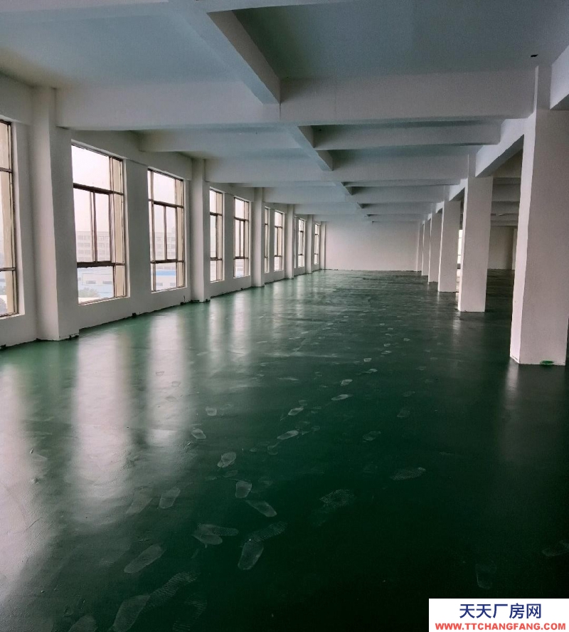 (出租)阜陽(yáng)臨泉五六層對(duì)外出租,可當(dāng)倉(cāng)庫(kù),廠房;培訓(xùn)機(jī)構(gòu);寫(xiě)字樓