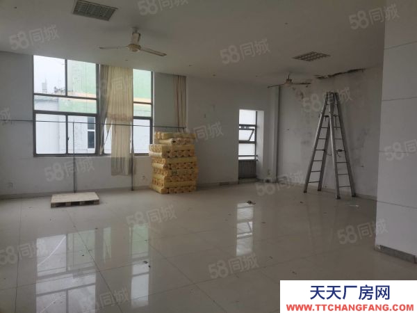 蘇州市相城區(qū)元和一樓1100平標(biāo)準(zhǔn)廠房，可做倉(cāng)儲(chǔ)電商，大車好進(jìn)可短租