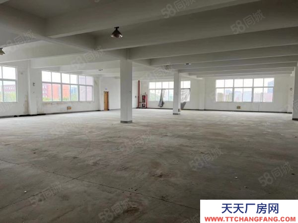 蘇州市相城區元和二樓倉庫，5噸大貨梯，2.5x4，17米5進出方便。