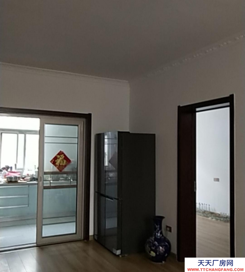 (出售) 淮南大通樓層共六層，出售第四層。