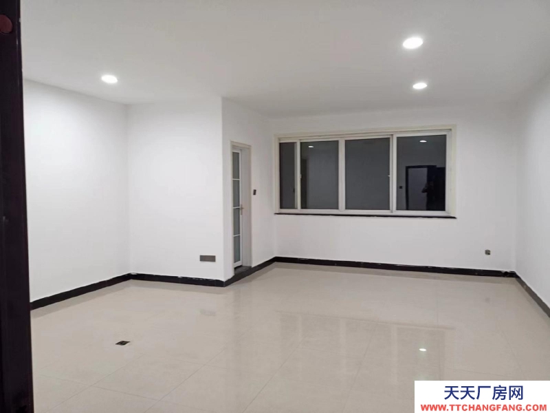 (出租) 安慶迎江任店新村商業街廠房出租，精裝、獨立衛生間，可單租，適合辦公