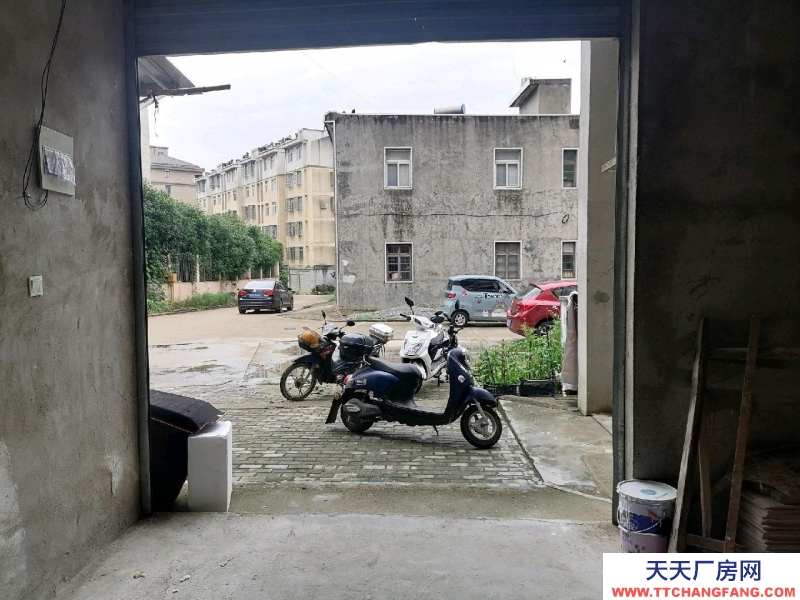 (出租) 安慶桐城此房為85平倉庫，高約4.5米
