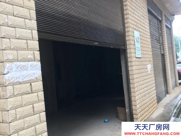 益陽市赫山區 交通方便，安全，車可以直接開進里面上下貨方便