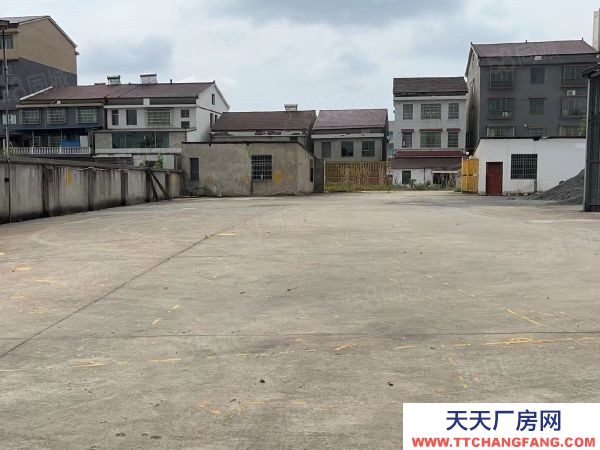 益陽市資陽區白馬山北路旁房東自建標準廠房倉庫場地優價出租