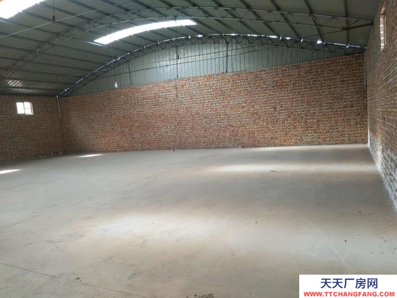 交通便利 進出方便 可做倉庫 辦公室 公司