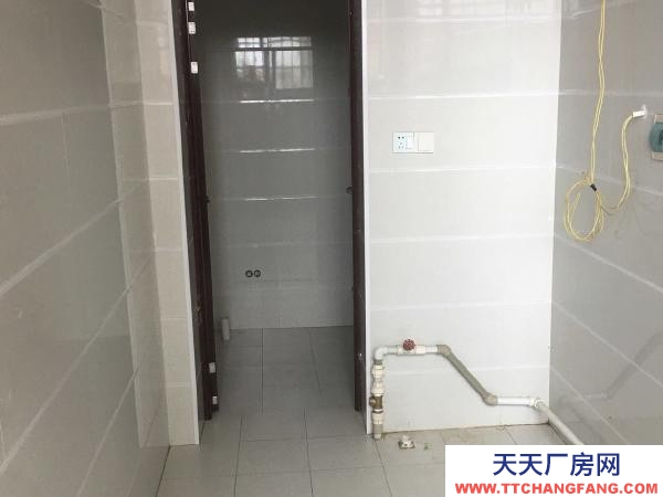 益陽市資陽區一層平面做倉庫用，價格從優