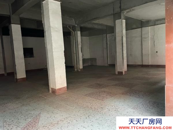 益陽(yáng)市南縣區(qū) 現(xiàn)有三間門(mén)面150平米，不帶裝修，無(wú)轉(zhuǎn)讓費(fèi)