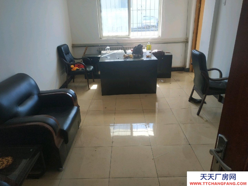 (出租) 天津南開交通方便，二樓配有辦公室5間
