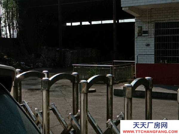 益陽市南縣區(qū)自建廠房交通方便可進(jìn)半掛車