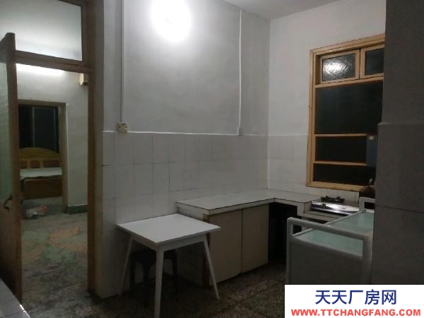 益陽市南縣區(qū)戲臺坪住房出租，一層二層均可出租