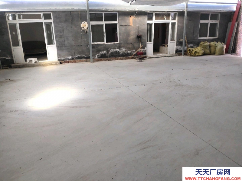 (出租) 天津靜海面積280至350平米，出入方便，能進車，有水有電