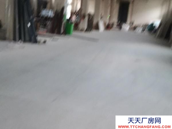 常德市澧縣高速路口，設施齊全，倉庫有電梯