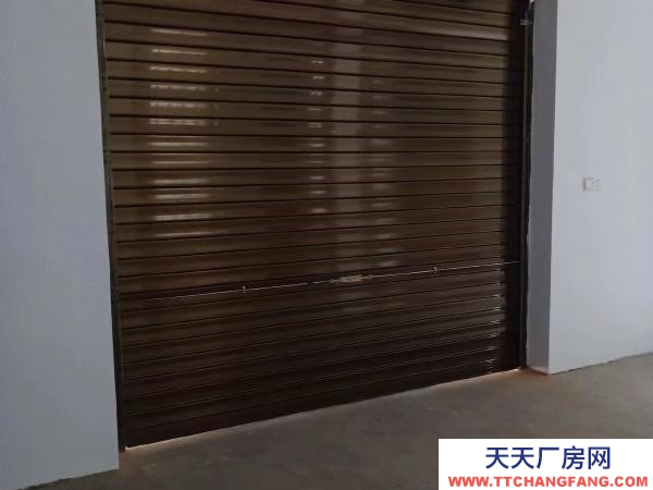 常德市桃源區(qū)內(nèi)有廚房衛(wèi)生間,水電齊全,三箱電,新裝修。適合工廠,倉庫。