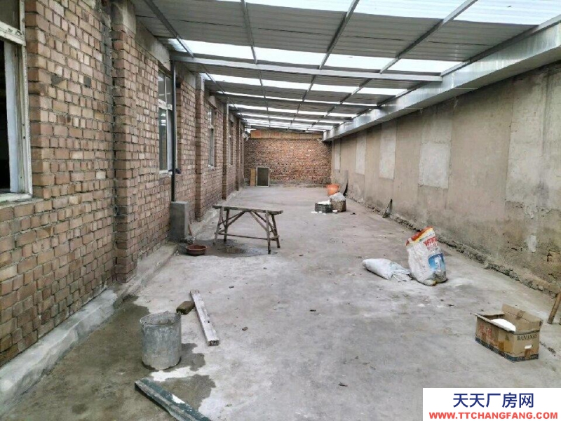 唐山 開平 水電齊全，交通便利，可進大車，可當廠房可當倉庫可辦公。