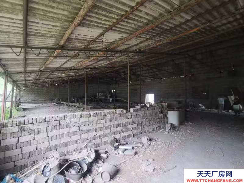 唐山 遷安 內(nèi)部設(shè)施齊全，有廠房庫房，有空地