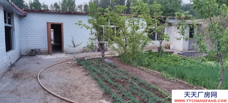 唐山 遷安  位置緊鄰南外環路，紅星美凱龍，燕鋼小區