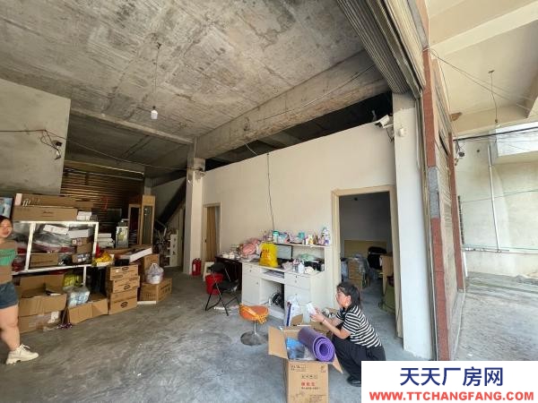 常德市津市區(qū)自建樓房四間寬敞門面