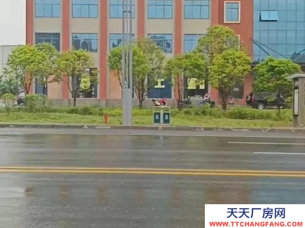 常德市臨澧區(qū) 每層900平方，可分租，可做餐飲，茶樓，酒店，辦公，