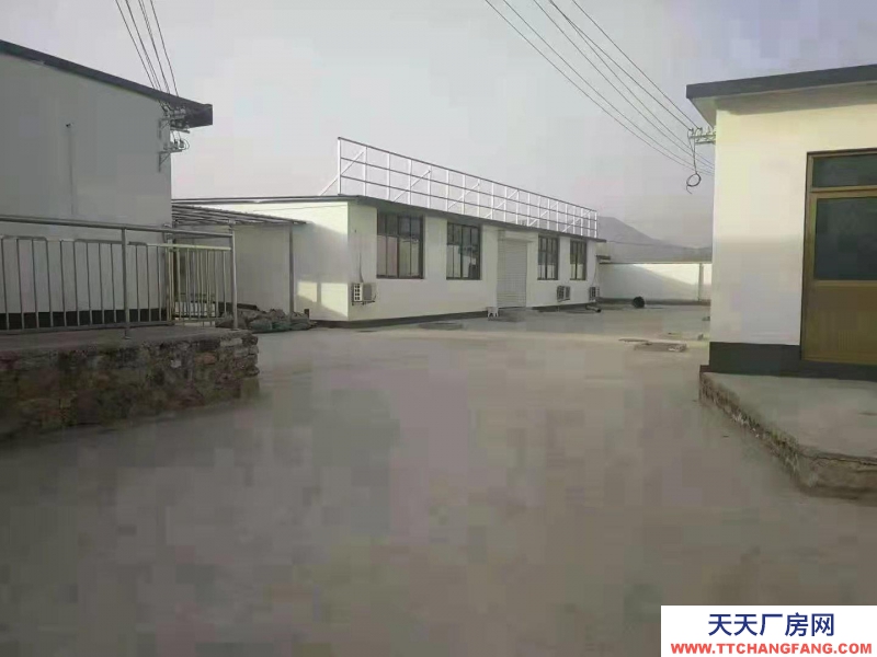 唐山 遵化 平安城鎮(zhèn)京秦高速口500米廠房一處，占地6.8畝。