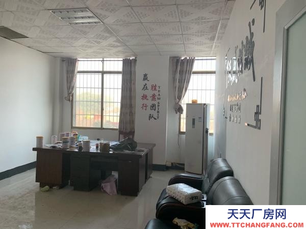 衡陽市雁峰區市職業中專附近3間大倉庫可辦公，可放貨物