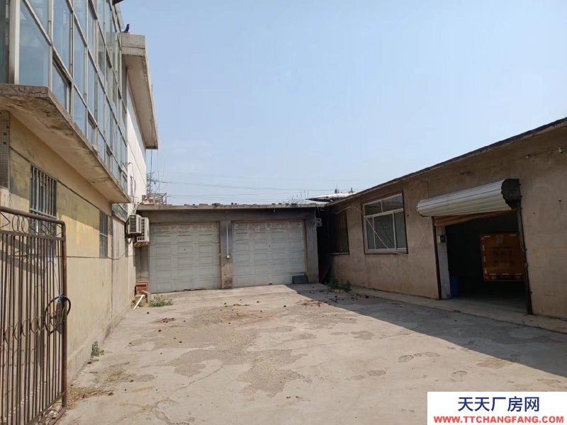 唐山 遵化 東二環路臨街門市，可辦公也可做倉庫，后院為倉庫。