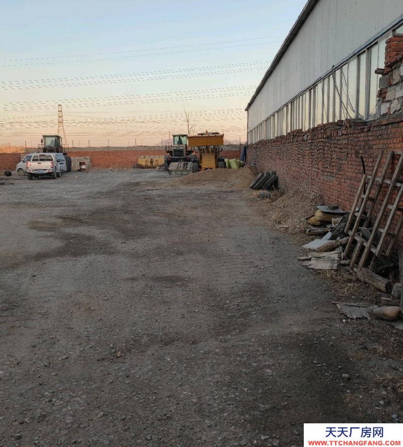 唐山 遵化  2畝地大院，緊鄰二環路車輛出入方便。