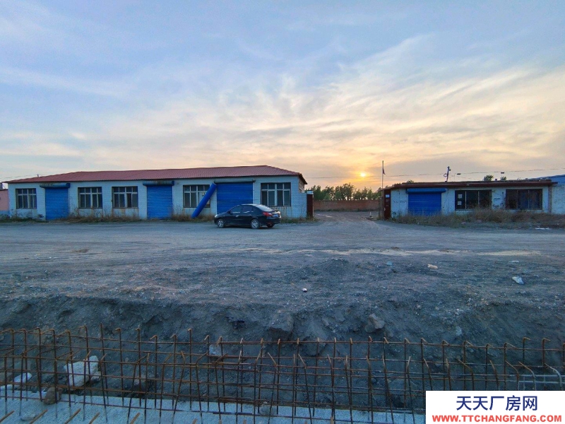 唐山 灤南 大院占地4.5畝，有北京平七間，尖頂門市房八間。