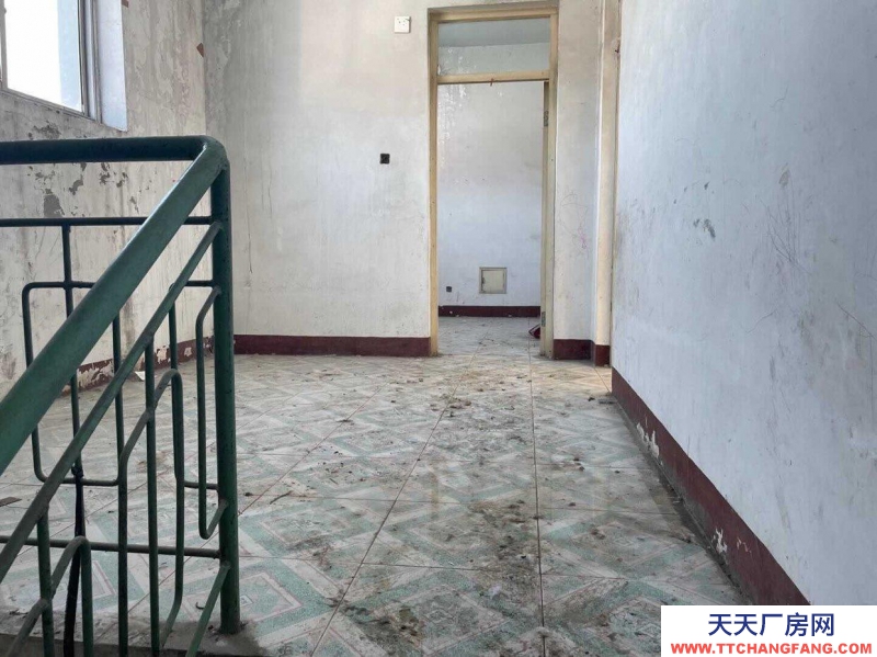 唐山 玉田 車間住宿一體化道邊200平米