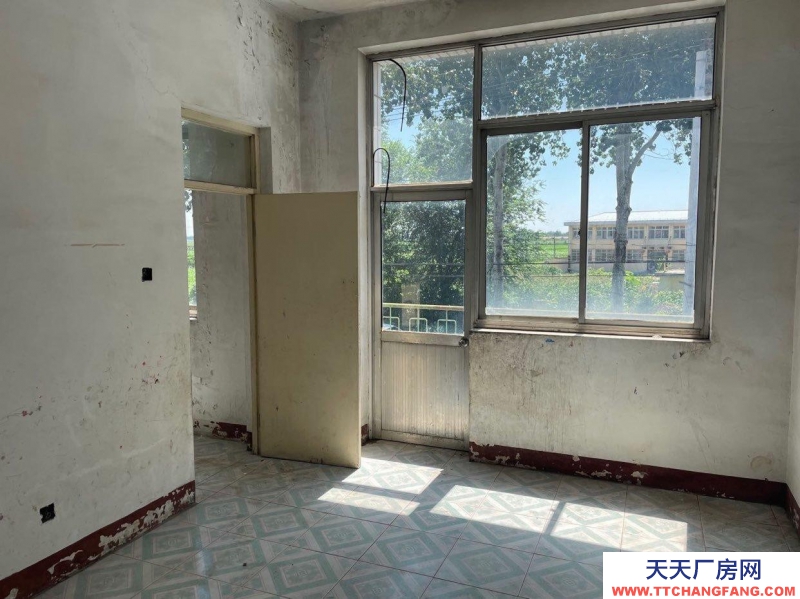 唐山 玉田 車間住宿一體化道邊200平米