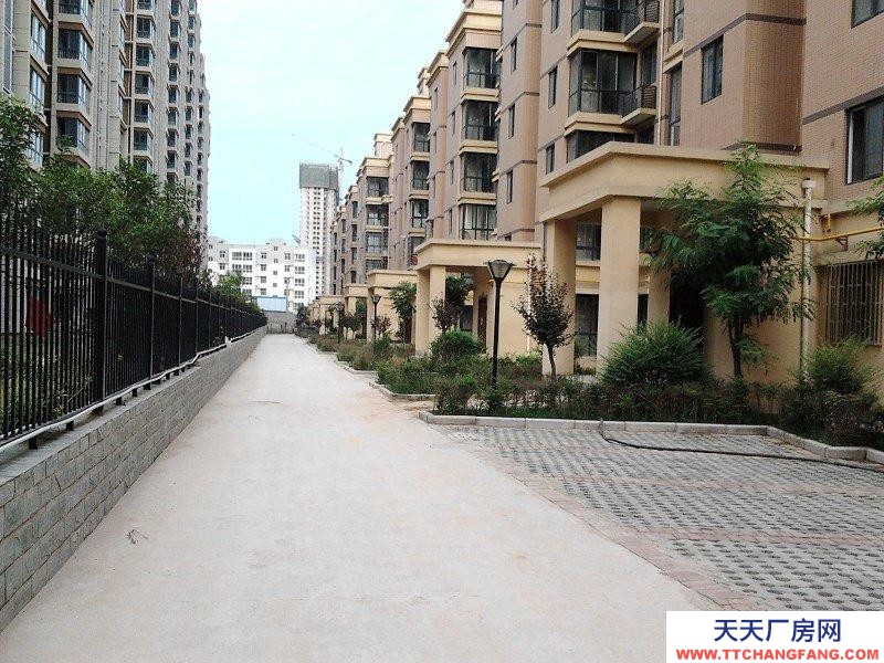 (出租)西安新城 一樓毛坯庫房125平小區進車方便